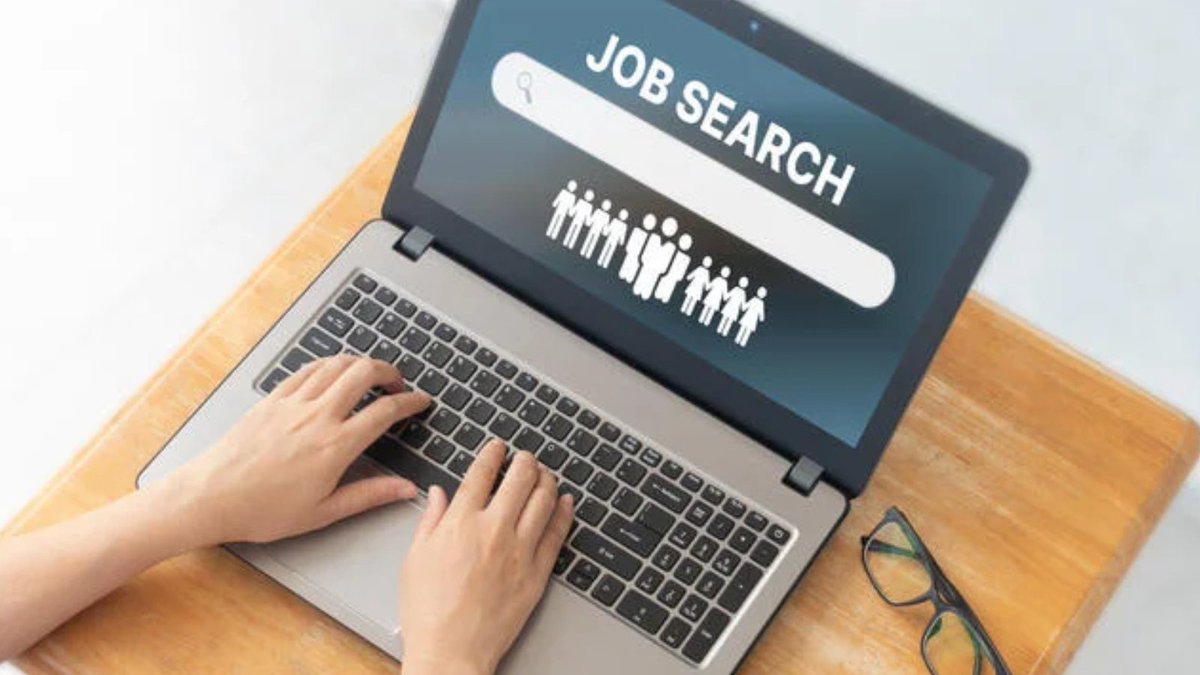 insidehighered's tweet photo. Career Advice Reminder | 5 Steps for Going ‘Alt-Fac’

Are you a Ph.D. holder who wants to keep working in higher ed but not in a faculty role? Become familiar with the range of roles available and how to prepare for them. By Matthew Loar: https://t.co/xJJFHikGLU https://t.co/C20Ko3bkCX