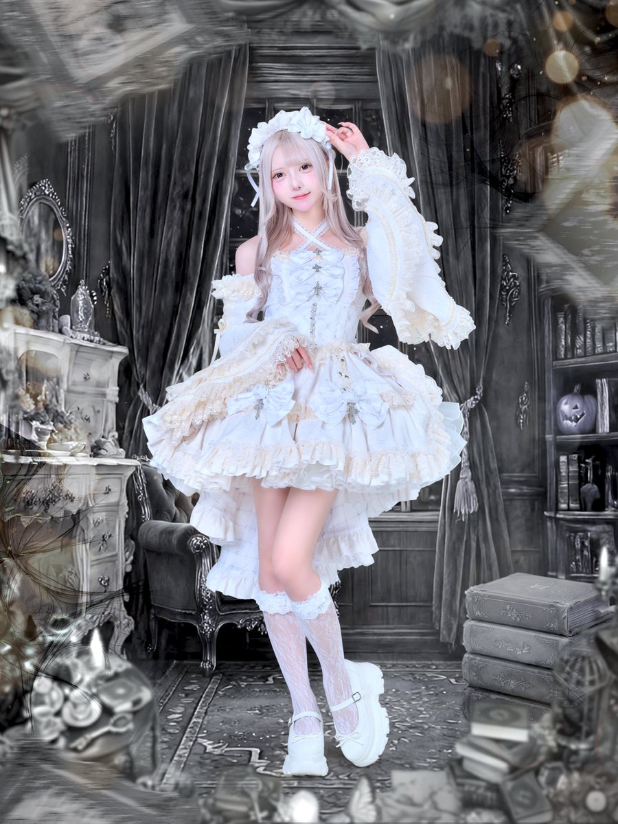 Yoruamiofficial's tweet photo. ⋆˙⟡ 🕯𝓨𝓞𝓡𝓤𝓐𝓜𝓘 𝓗𝓔𝓛𝓛𝓞𝓦𝓔𝓔𝓝🥀⟡ ˙⋆

🤍白空こあい
『君だけのDOLLにしてね🐨🤍』

#よるあみ
#よるあみハロウィン2026 https://t.co/SnLB4XUOOM