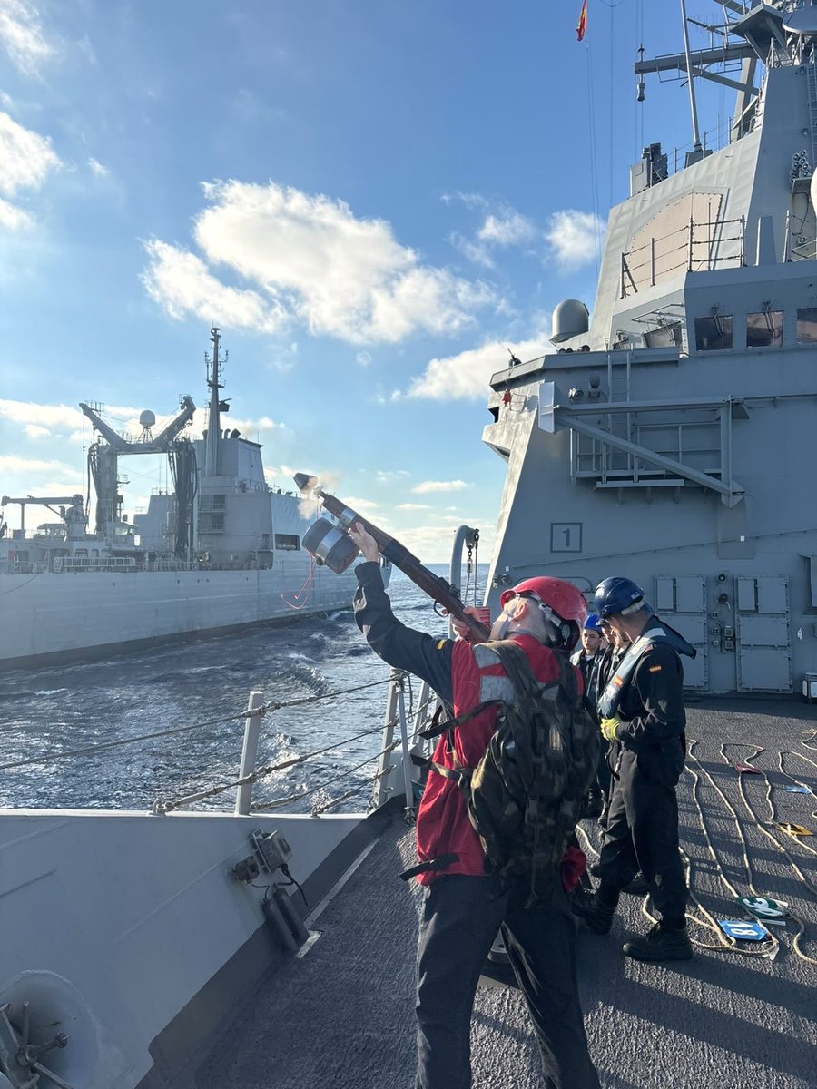 C4Defence's tweet photo. İspanyol Gemileri NATO’nun Akdeniz Görevinde
Spanish Warships on NATO’s Mediterranean Mission

📌 İspanyol Donanması’na ait Blas de Lezo fırkateyni ve Patiño lojistik destek gemisi, #NATO Daimî Deniz Görev Grubu 2 (SNMG-2) bünyesinde Akdeniz’de görev yapıyor.

📌 Yaklaşık iki buçuk ay sürecek görev kapsamında gemiler, müttefik deniz unsurlarıyla birlikte NATO’nun caydırıcılık ve kolektif savunma faaliyetlerine katkı sağlayacak.

🌐

📌 The Spanish Navy’s Blas de Lezo frigate and Patiño replenishment ship are operating in the Mediterranean as part of NATO Standing NATO Maritime Group 2 (#SNMG2).

📌 During the approximately two-and-a-half-month deployment, the ships will operate alongside allied naval units, contributing to NATO’s deterrence and collective defence efforts.

 @EMADmde