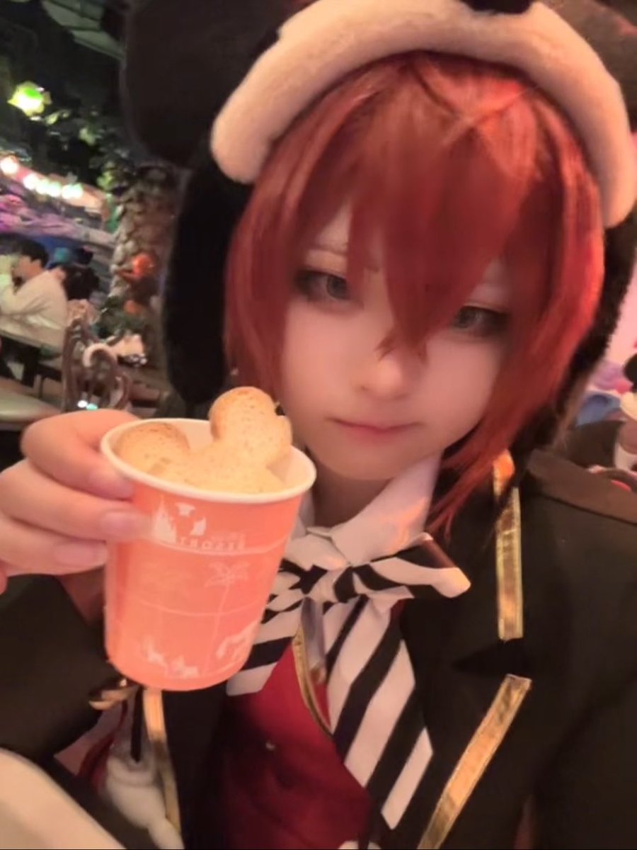hati_cos's tweet photo. 今回もめっちゃ食べたし飲んだ
＃Dハロ仮装2026 ＃Dハロ仮装ツイステ https://t.co/BD7pt21PIO