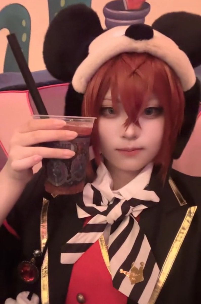 hati_cos's tweet photo. 今回もめっちゃ食べたし飲んだ
＃Dハロ仮装2026 ＃Dハロ仮装ツイステ https://t.co/BD7pt21PIO