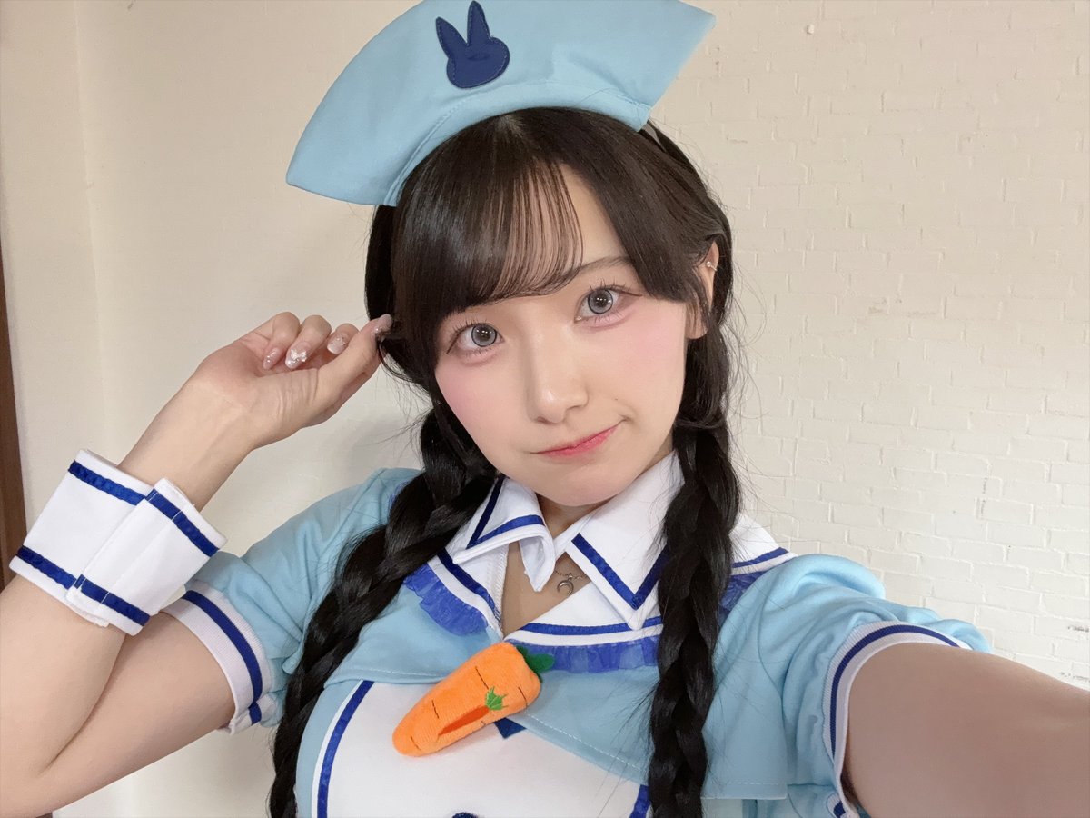 wte_kanzaki's tweet photo. ももが看病してあげる🐰🥕 https://t.co/hEipjUymbH