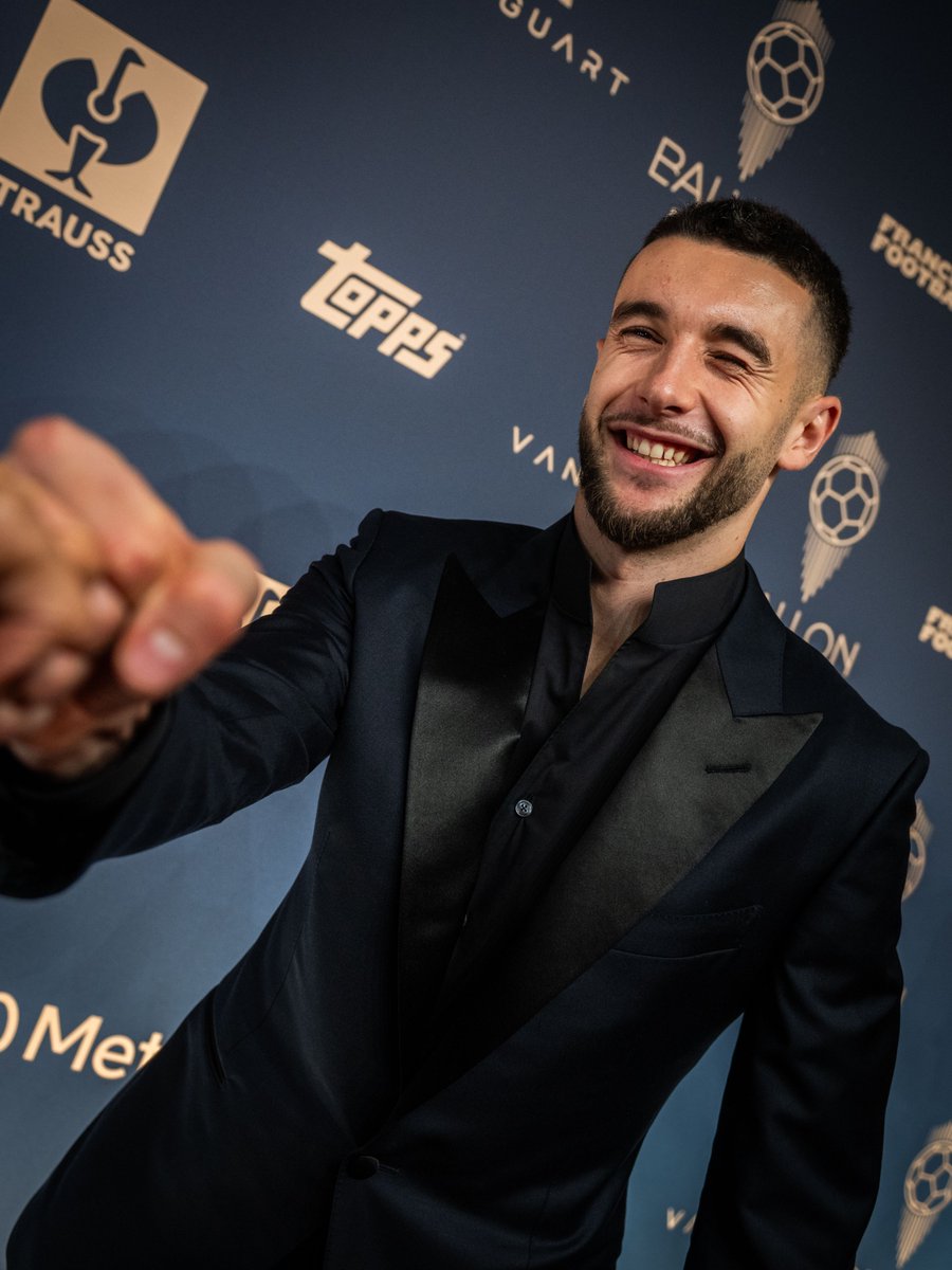 FCBarcelona's tweet photo. Looking back at a special night. 🌙 https://t.co/JyD2vOWe5i