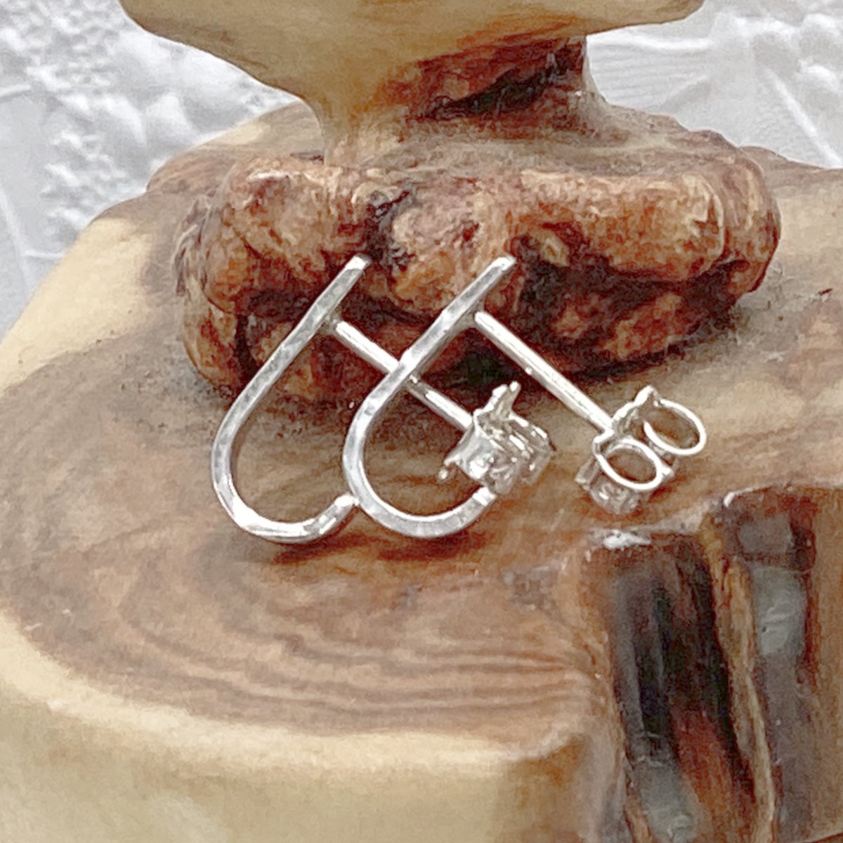 CFLNumber1Fan's tweet photo. #NEW Hammered 935 #Argentium #Sterling #Silver #Huggie #Earrings * #Handmade SS #Studs
#BuyfromtheArtist @EtsyCanada #FREE 
 Shipping in #Canada 🍁Ships to #UK #Australia and More! #VancouverIsland #Artisan #Jewelry  #PremiumMetals #Hypoallergenic #Etsy https://t.co/XD5z5hyKVW