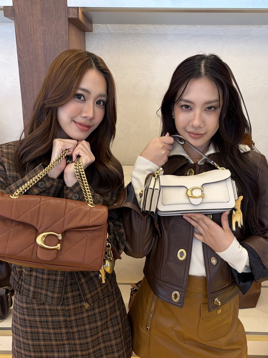 dimopeach's tweet photo. ทำไมมีรูปคู่??? https://t.co/gKTD1QEX9d