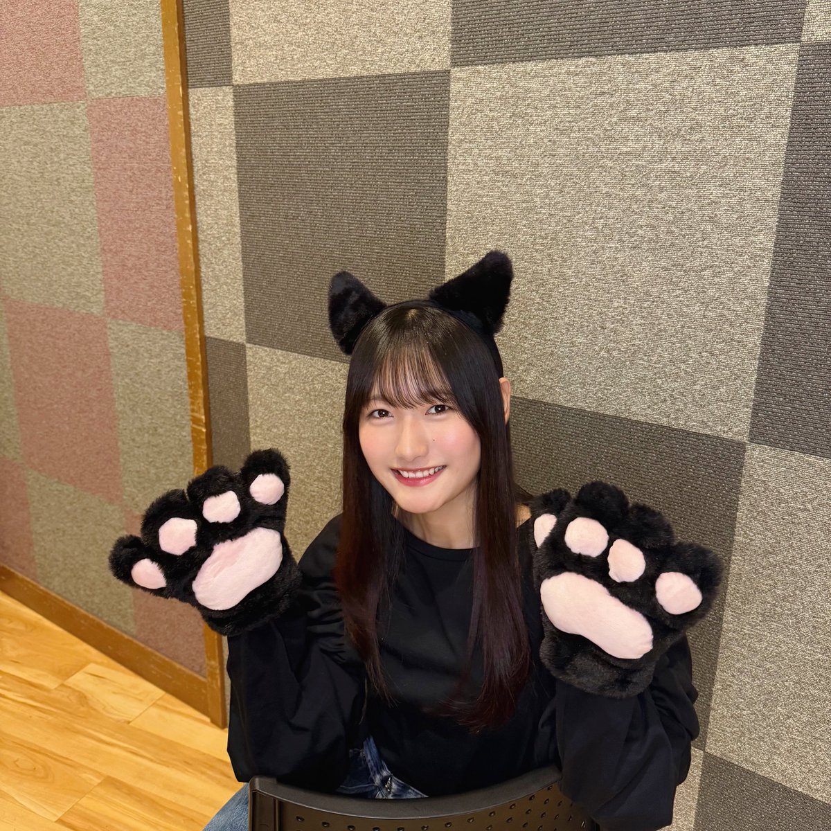 yuho_bokuao's tweet photo. ハロウィン当日開催🎃オンラインお話し会

・10月31日(土)・
1部　12:00～13:00
2部　13:15～14:15
3部　14:30～15:30

お申込み締め切りは
今日の23：59までです！！！

昨年は黒猫ちゃんでした🐈‍⬛🩶
今年は何になるかお楽しみに🪽⟡.· https://t.co/9wAkpkpiun