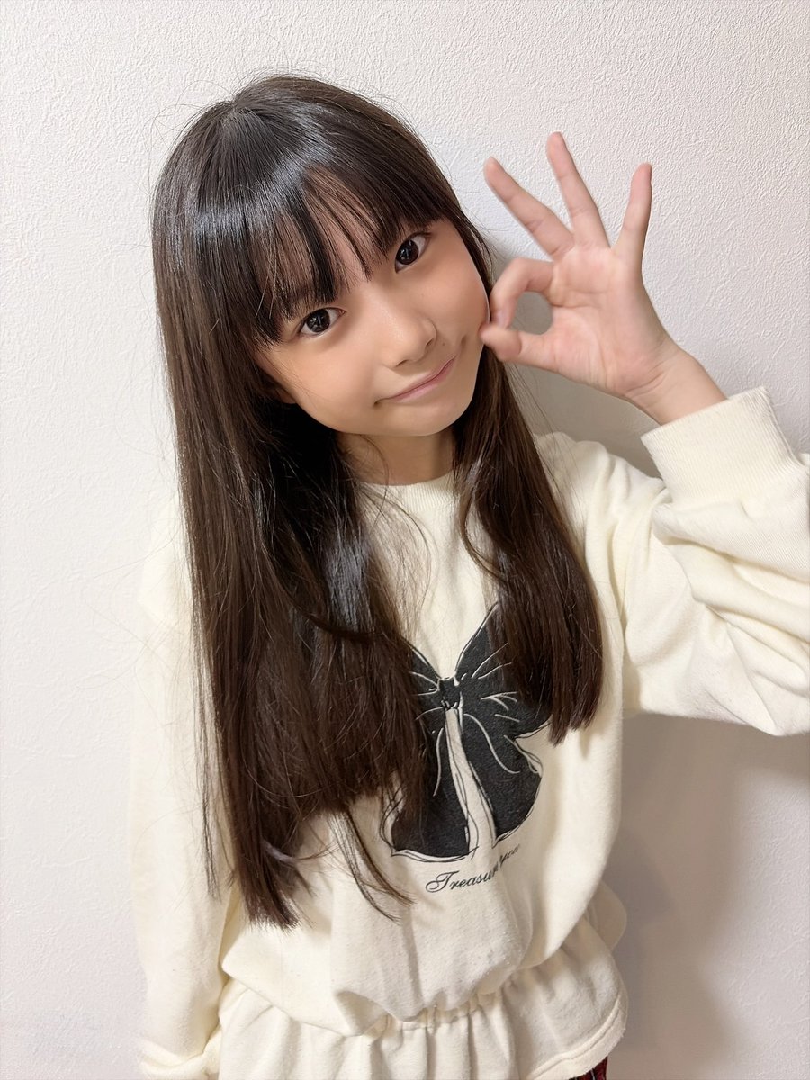 DP_MAO419's tweet photo. こんばんまおまお🥟💛
鼻水はカゼじゃなくてアレルギーが原因だって🤧薬もらったからがんばって飲むꕀ꙳💊
心配してくれて(*´▽`人)ｱﾘｶﾞﾄｳ♡
月の問題も答えてくれてありがとう🌙*ﾟ
むずかしい答えやおもしろい答えも(*´艸`)
月の位置が変わるか変わらないかでいったら「変わる」が正解👏🏻ALT👀 https://t.co/ay7uocXIxt