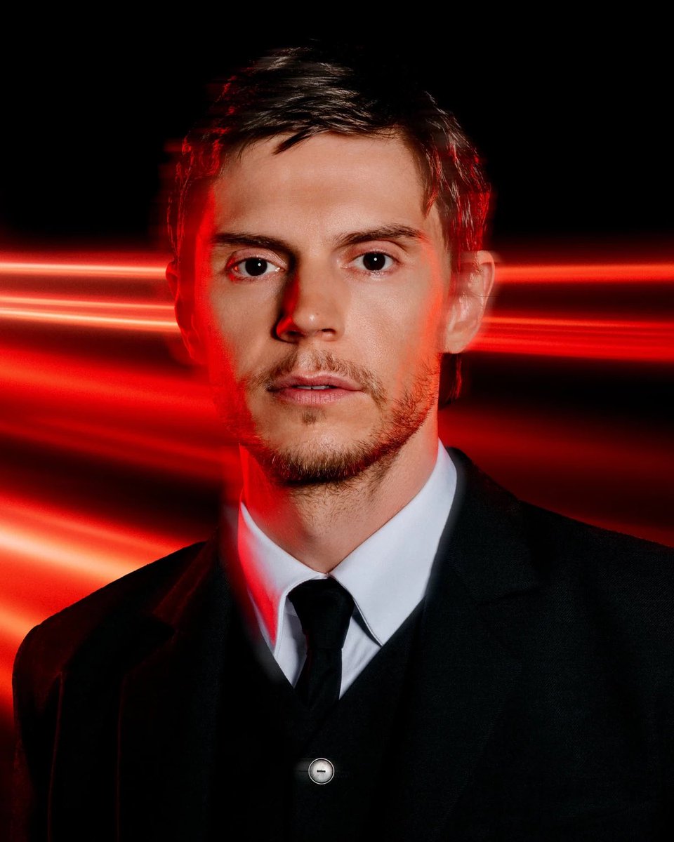digitalvrrs's tweet photo. evan peters is younger &amp; hotter https://t.co/kPKTmzKpYH