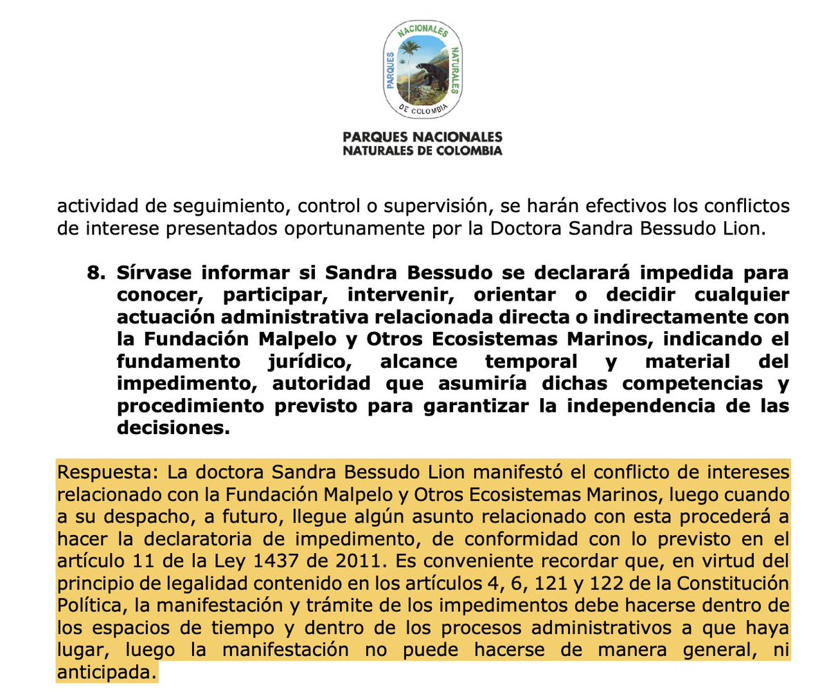 AnaErazoR's tweet photo. La señora @sandrabessudo, quien en campaña vendió junto a @ABDELAESPRIELLA la idea del “fracking sostenible”, es un conflicto de intereses andante hoy al frente de Parques Nacionales Naturales de Colombia.

La misma Bessudo reconoció ante la entidad, el 6 de agosto, un potencial conflicto de intereses. Lo hizo antes de su posesión, el 25 de agosto, en un formulario en el que identificó sus vínculos con Aviatur y la Fundación Malpelo.

Sin embargo, la entidad reconoció que la nombraron sin tramitar una verificación de idoneidad y que no se analizaron jurídicamente las inhabilidades y los conflictos que la señora Bessudo hizo explícitos.

Recordemos que Bessudo fue directora de la Fundación Malpelo desde 2014 y que, el pasado 25 de marzo, Parques Nacionales le otorgó a esa misma fundación un permiso de investigación científica y recolección de especímenes por cinco años en el santuario de Malpelo.

Esa misma fundación ha recibido en el pasado $460 millones del Gobierno, y Bessudo tendría ahora en sus manos decisiones que podrían beneficiar a su fundación directamente desde Parques Nacionales.

Todo esto NO le importa a @ABDELAESPRIELLA, porque lo de él no es la transparencia ni la objetividad. Él va nombrando personas como Bessudo o @AnaVesga_G, que vienen directamente del sector privado con claros intereses cruzados.