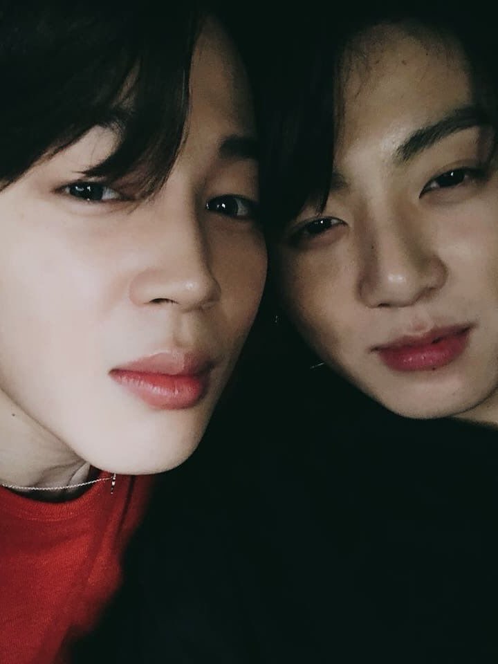 ilyjeonian's tweet photo. these are my favourites among all jikook selcas https://t.co/rBYu3Sde2X