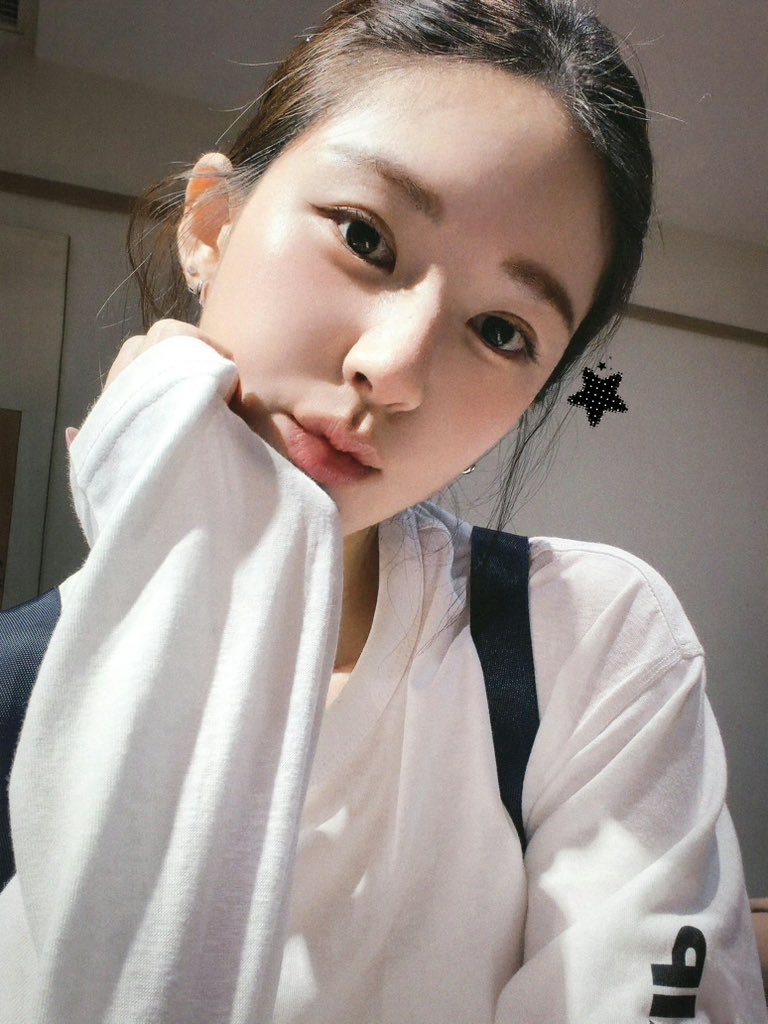 booboolili's tweet photo. 내싯기 늘 앞에 보고 가자!! 뒤돌아 보지마🤍 https://t.co/71LKQlyfDe