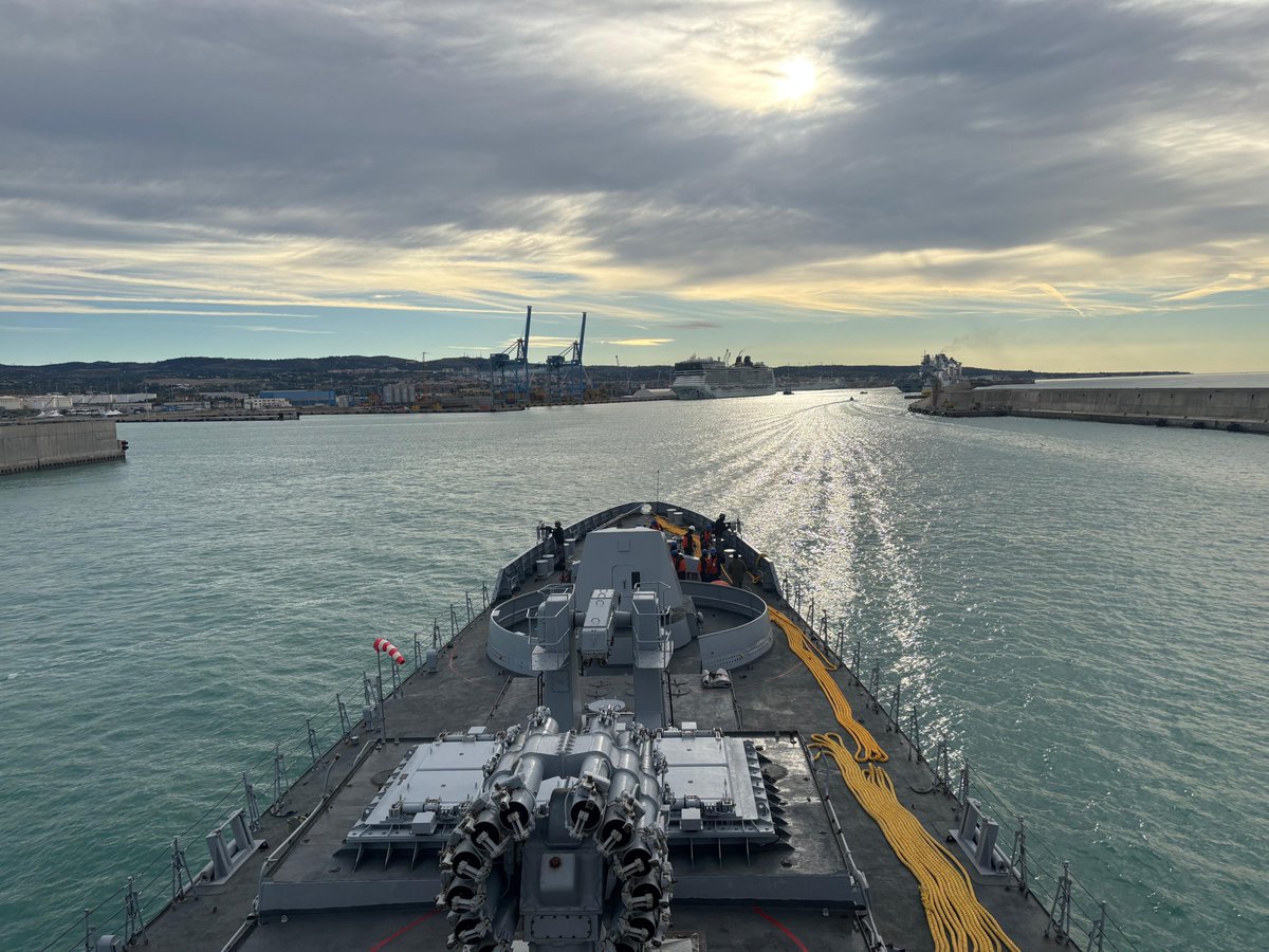 InsightsofWave's tweet photo. 🇮🇳🤝🇮🇹 INS TRISHUL ARRIVES IN ITALY

INS Trishul arrived at Civitavecchia on October 25 after a PASSEX with Italian Navy ship ITS Margottini (F592), featuring manoeuvring, cross-deck landings and VBSS drills.

#IndianNavy #sstvi #Italy #ifkgbg ホークス https://t.co/vSuHxNRMMX