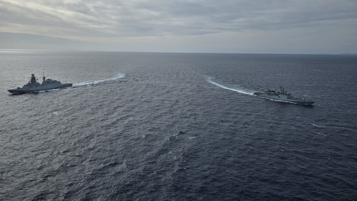 InsightsofWave's tweet photo. 🇮🇳🤝🇮🇹 INS TRISHUL ARRIVES IN ITALY

INS Trishul arrived at Civitavecchia on October 25 after a PASSEX with Italian Navy ship ITS Margottini (F592), featuring manoeuvring, cross-deck landings and VBSS drills.

#IndianNavy #sstvi #Italy #ifkgbg ホークス https://t.co/vSuHxNRMMX