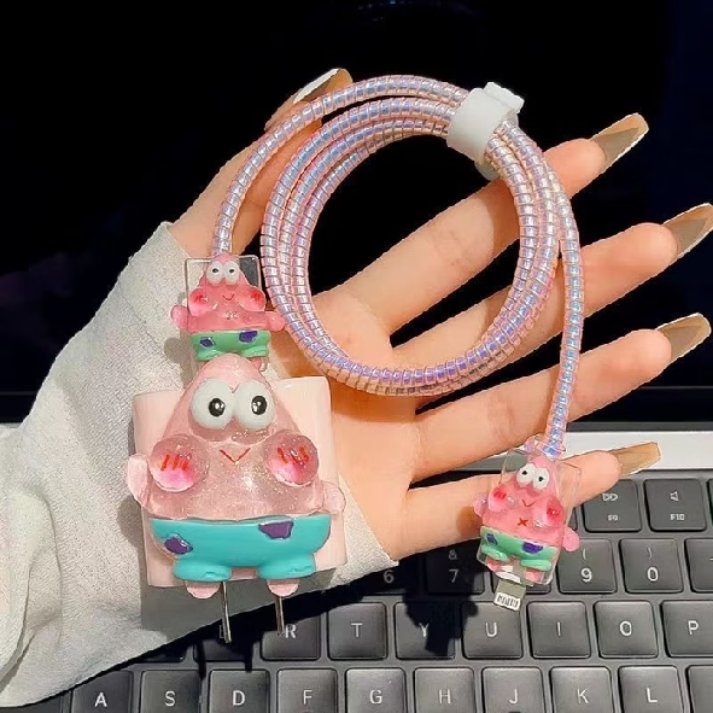 abcdfucd's tweet photo. IN THIS JAMAN JANGAN CUMA CASE HP DOANG GASI YG LUCU? Cover chargernya juga harus yg gemes laahh

Yang lucu lucu gini emng target pasarnya balita 25 tahun lebih 6 bulan sih😔☝🏻 https://t.co/8gsZtVRM2g