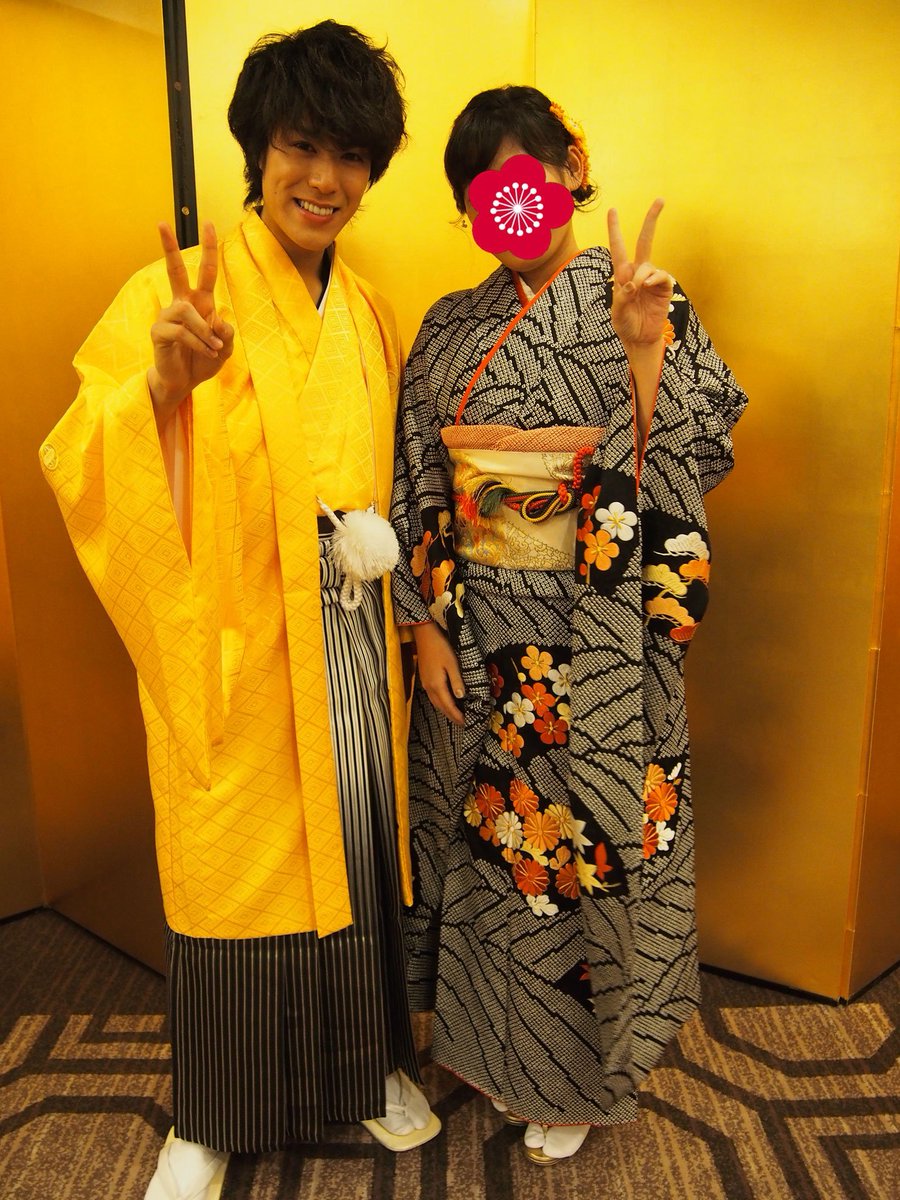 sira_e's tweet photo. うちは親戚が絞り屋なので直接仕立ててもらった振袖。
お祖母ちゃんが「絶対これ」と選んでくれたもので、歳を重ねてもずっと着られて本当にお気に入り。さすがにもう着る機会はないと思うけど…。

ちなみにこちらは10年前のピジョッソお兄さんです。 https://t.co/fCLoaTScqF