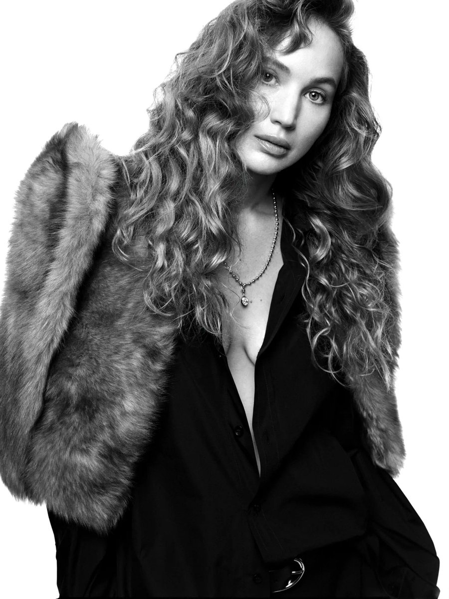 lawrencefiles's tweet photo. jennifer lawrence for the cut (2026). https://t.co/687X8HyL4c