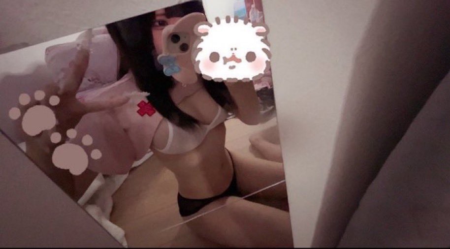 deborah10456582's tweet photo. 男二人からはめられてる動画いまだけうってる、🫣//
dカップ❤︎
 #裏アカ女��  #貢ぎマゾ  #いいねでdm https://t.co/gKd96A3eme