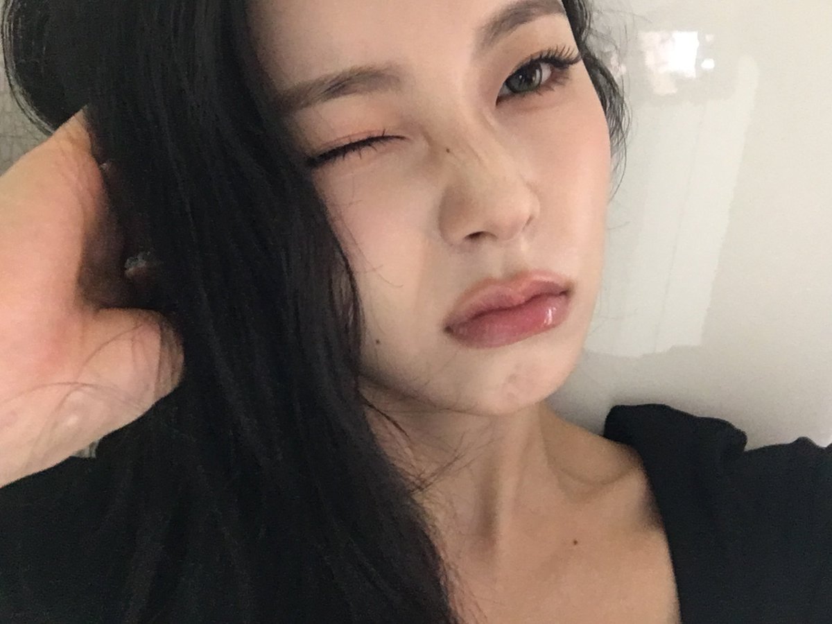 nmixxpics_'s tweet photo. (2/3) https://t.co/rKE6HYBLC8