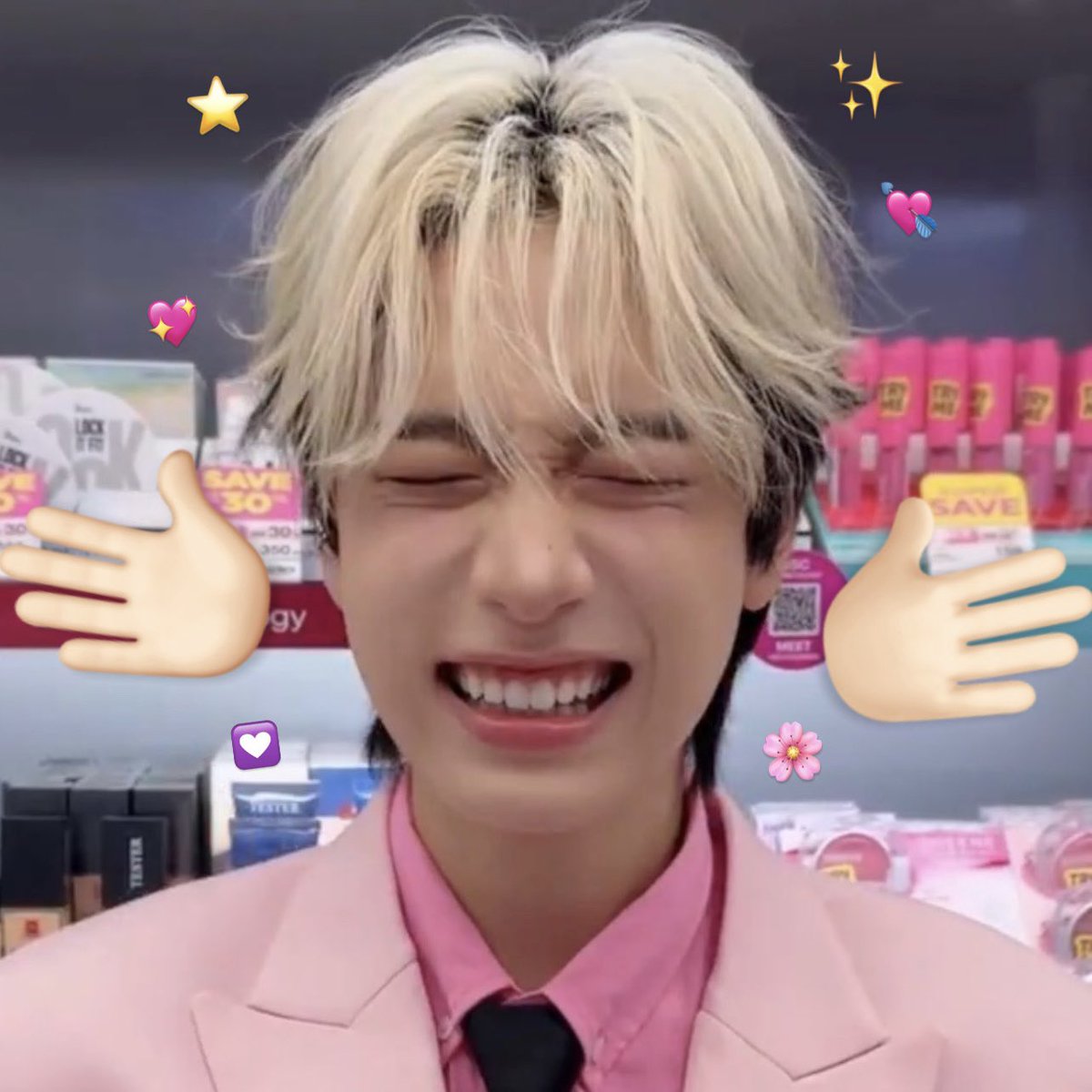 bluumerry's tweet photo. ✊🏻⭐️🐈‍⬛💬💘 https://t.co/uiSiPuLIAH