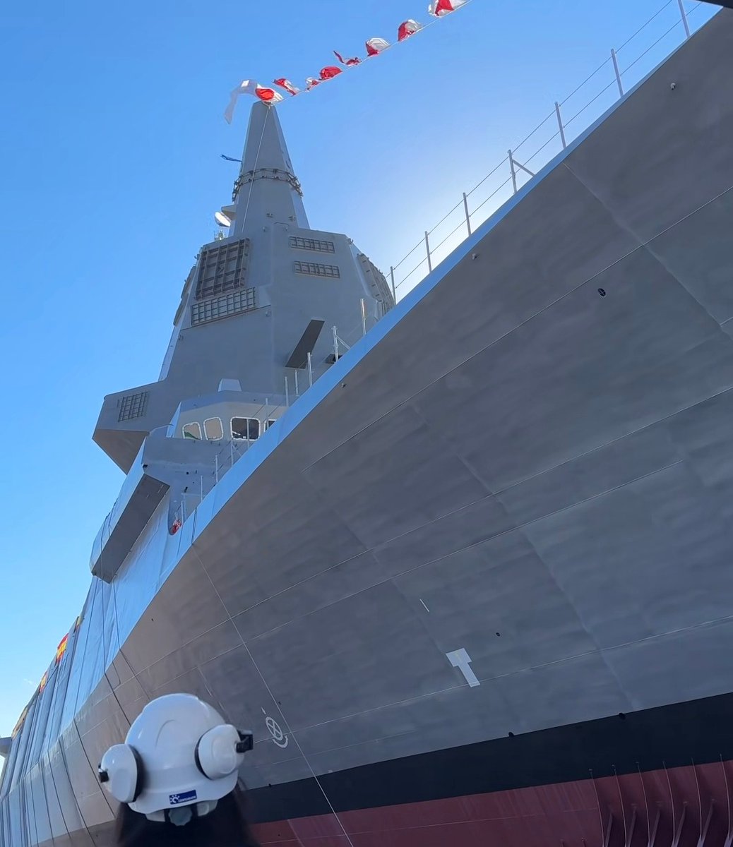 Armada_esp's tweet photo. ⚓️Si quieres ver en directo la botadura de la nueva F112 'Roger de Lauria'.

👇Esta tarde a 16:00.

https://t.co/D2mjPZNRwh https://t.co/mVoT4xICvv