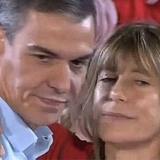 osa1_pilardela's tweet photo. Mucho amor pero encargaron a sicarios cargarse a una juez . https://t.co/EOfis9C3K2
