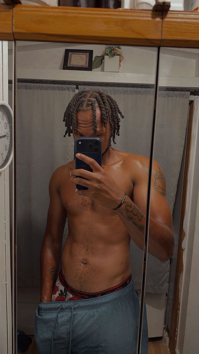 Kings0ftt's tweet photo. Good morning hope yall have a good tuesday 💰 #fyp #charlotte #cltfreaks #nc https://t.co/fV2rcNzGjE