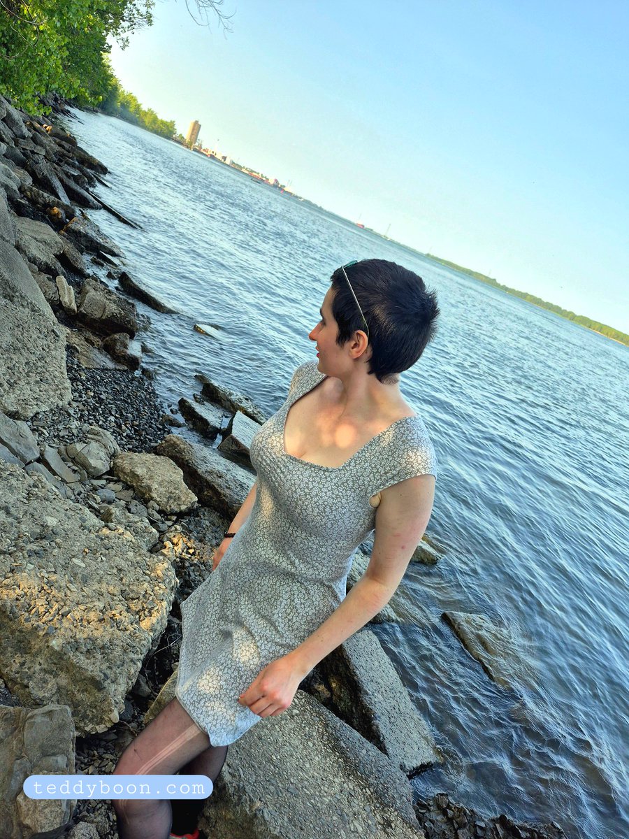 Myteddyboon's tweet photo. https://t.co/LS3JOUFzVj
A bit less scandalous than other photos I've put up, I'm actually wearing clothes lol! 

I've always lived where water was never too far, being surrounded by a lovely river. And boy oh boy it's good for photo opportunities ₊✩‧₊˚౨ৎ˚₊✩‧₊
#river #photoshoot