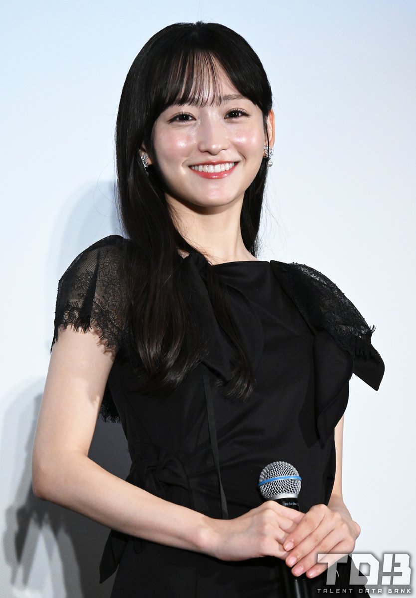 talent_databank's tweet photo. 映画『GROTESQQQUE-グロテスク-』
舞台挨拶

一ノ瀬美空、映画の“陰と陽”のギャップをアピール
「心が温まる部分と背中がぞくぞくする空気感」

冨里奈央、4人の掛け合いを大切に役作り
「繊細に届けるということを意識」

 https://t.co/hXC5mV0luh

#GTQ123 #一ノ瀬美空 #冨里奈央 https://t.co/nvsauwcOI0