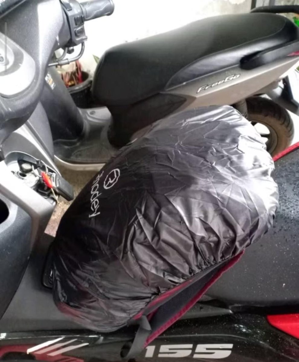 wilyumerimie's tweet photo. Musim hujan gini suka ribet ga sih kalo bawa tas takut kehujanan? Wajib beli sih jas hujan buat tas kalian kalo hujan https://t.co/MzkQTxGabn atau kalo gamau ribet ga pake sempit sempitan bisa bgt pake jas hujan yang ada space buat tas kalian https://t.co/nqoJuZve8W mantap bgttt https://t.co/dQvk9HBXAy