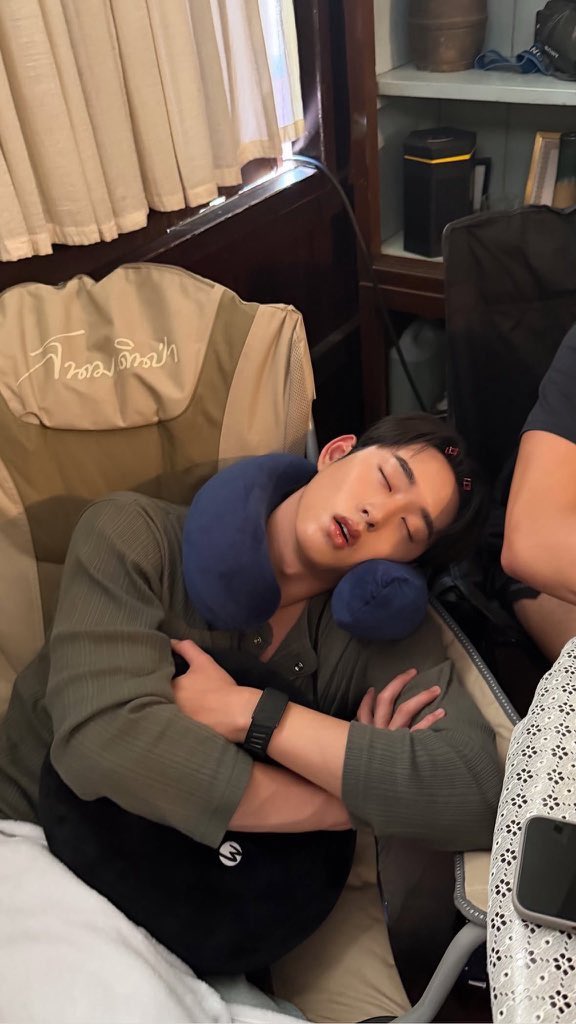 jwillestt's tweet photo. SLEEPY EST IN SURF N LOVE SET 🥺🤏🏻
he’s always worked so hard 🥺🫳🏻

REST WELL MY BOY!!!!

 #SurfNLove #est_rvp https://t.co/EG4tVnwvKT