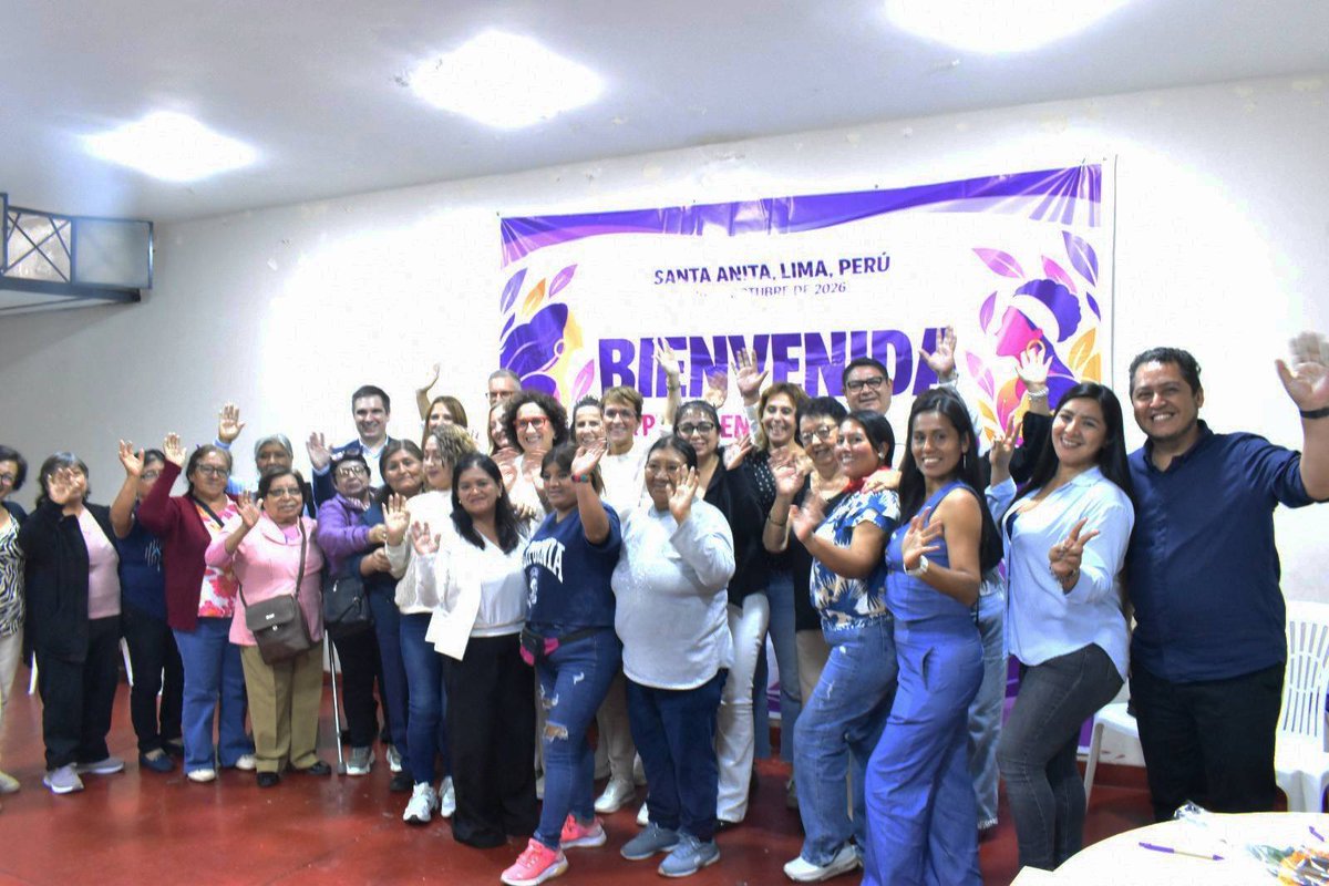 gob_na's tweet photo. 🇵🇪 Viaje institucional a Perú

La Presidenta @mavichina mantiene un encuentro con el embajador de España en Perú y conoce un proyecto contra la violencia de género financiado con fondos de cooperación navarra a través de @fproclade 

@DSociales_na 

https://t.co/HZ5YI5nv4u https://t.co/OECffEw4z0