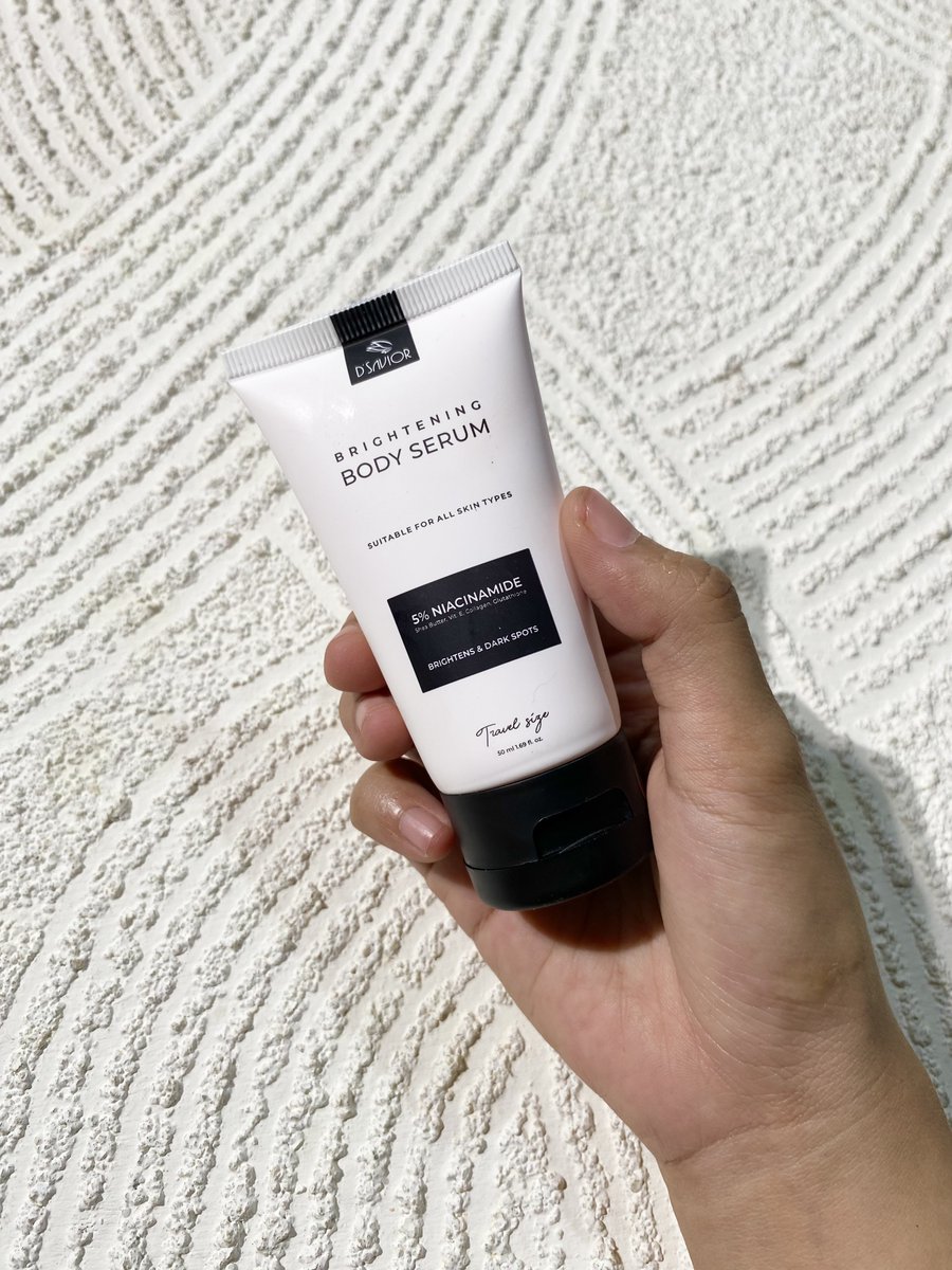 behappyeaah's tweet photo. Capek nggak sih, udah rajin mandi dan skincare-an, tapi kulit badan tetap keliatan kusam? Aku pernah banget di fase ini dan jujur bikin gemes sendiri 😩

Akhirnya aku nambahin Brightening Body Serum ke rutinitas bodycare-ku https://t.co/pHAW7wBSto