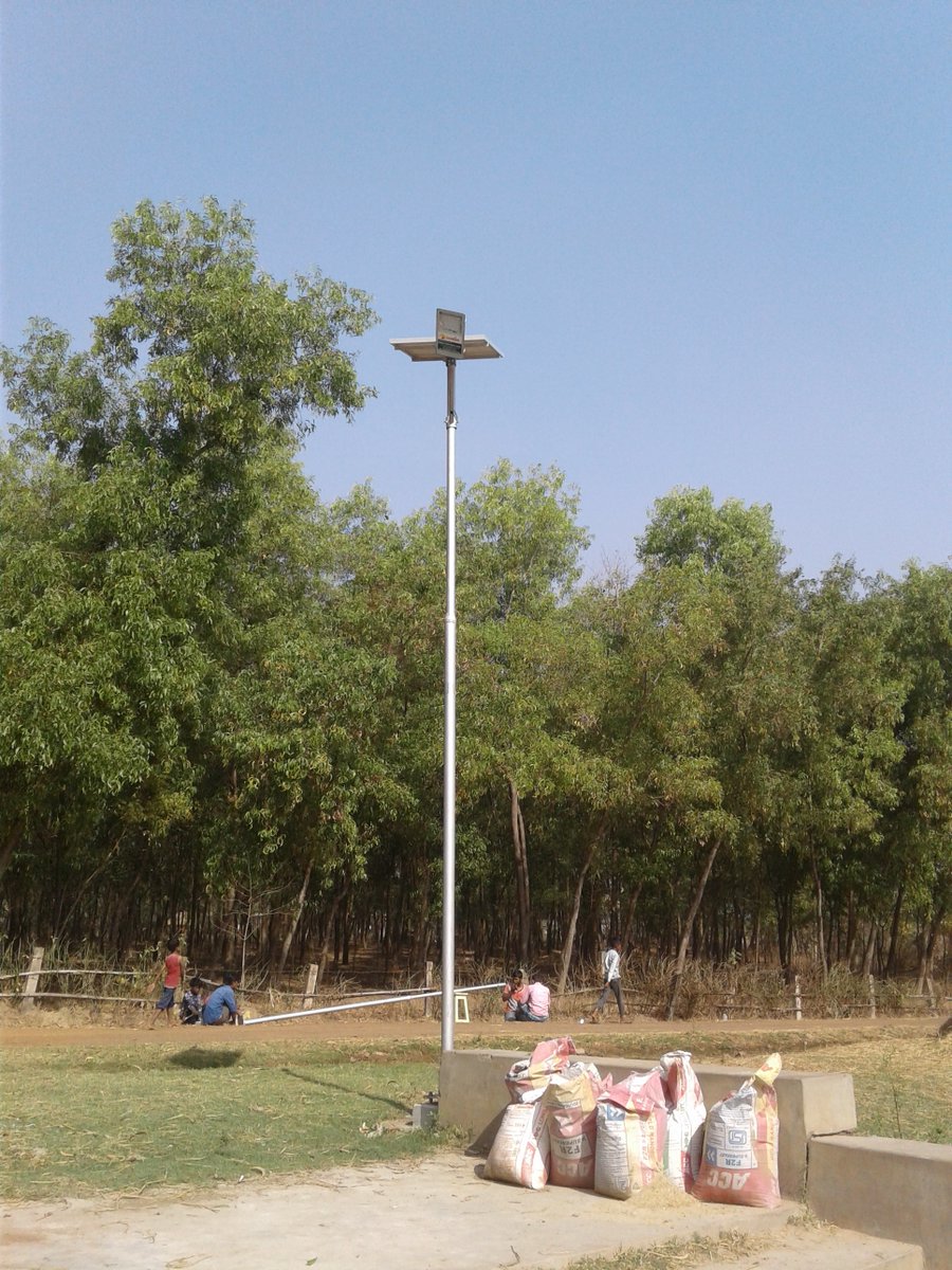 Sunbirdpower's tweet photo. Sunbird Power — Your Partner in Solar Brightness
#SolarLight #SolarStreetLight #SolarEnergy #RenewableEnergy #SustainableDevelopment #SolarPower #SolarLighting #SolarPV #VillageDevelopment #PublicSafety #SolarForAll #Environment #CleanEnergy #GreenEnergy #Development https://t.co/AuDuis6Dkc
