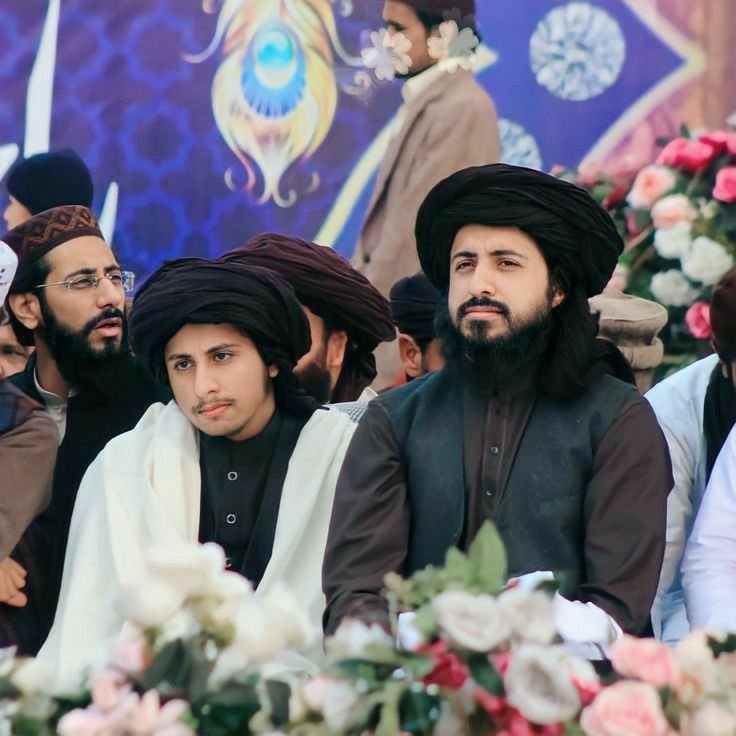 King8wnp's tweet photo. امیر TLP حافظ سعد حسین رضوی کے ساتھ وہ سلوک کیا جا رہا ہے جو صحافی عمران ریاض کے ساتھ کیا گیا تھا۔جبری گمشدہ کر کے اداروں کی جانب سے یہ جھوٹ بولا جاتارہاوہ ہمارے پاس نہیں ہے۔اعلی عدلیہ سے گزارش ہے وہ ان جھوٹ بولنے والے اداروں پر یقین نہ کر اور حکم دے TLP قیادت کو منظر عام پر لاے۔ https://t.co/KiBaYbmGGK