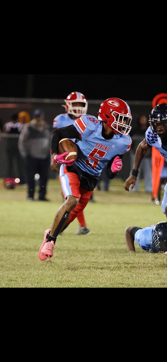 RiddickJawan's tweet photo. Zebulone Woodley C/O 28
RB, WR, KR, SS, ATH 
Current stats:
545 rush yards 5 tds
61 receiving yards 1 TD 
1 fumble recovery TD
3 KR for 134 yards and TD
35 tackles
9 total TDs 

Contacts:
Email:riddickjm@gatescountyschools.net
Work: 252-357-0720
             252-357-0677 https://t.co/5LTG65VitC
