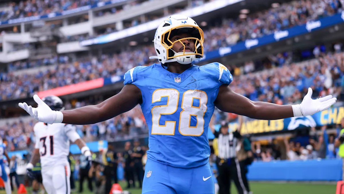StevenIHaglund's tweet photo. The two Chargers players getting the most trade buzz around the league per my sources are EDGE Khalil Mack and RB Kimani Vidal. 
Have been able to confirm that the Bears and 49ers have both made serious inquiries about Mack. One of the AFC contenders has expressed interest as well. 
Two teams in the NFC East have called about Vidal, who is a sneaky trade candidate as more and more teams deal with injuries at RB.