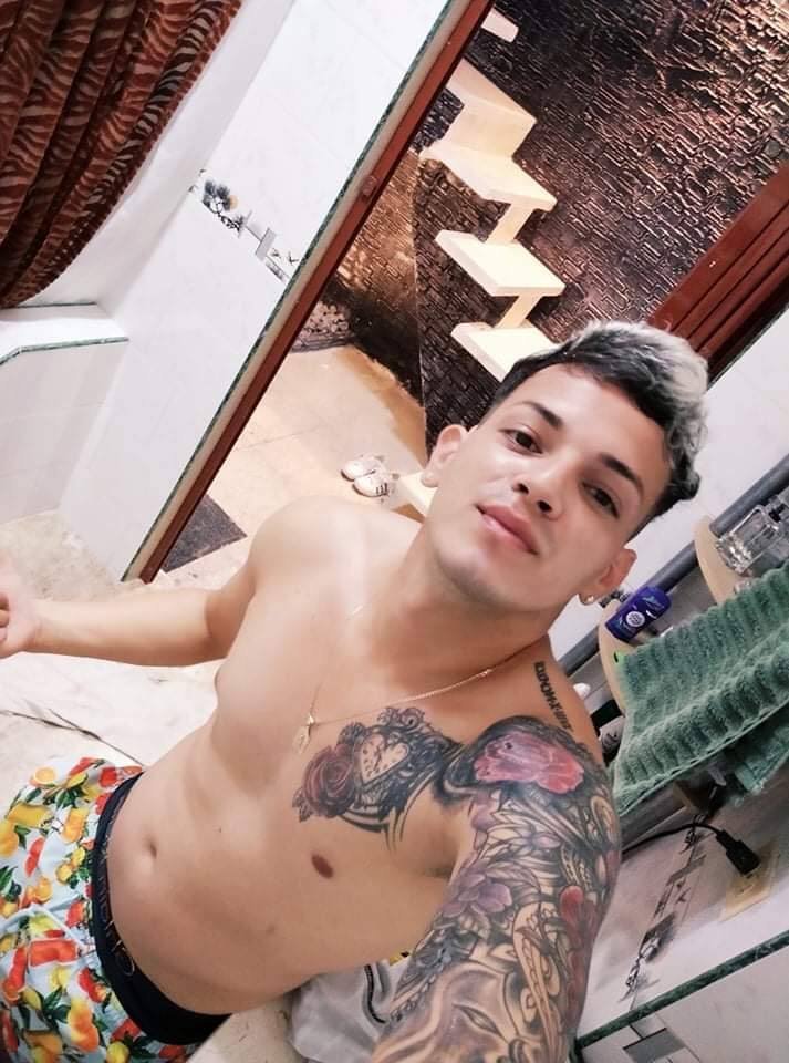 PapiJonsrovj's tweet photo. Delicia, el está pa darle tremenda entra a lengua ufff 🤤 únete al VIP y disfruta de todo el contenido... https://t.co/FW26cqdz2i