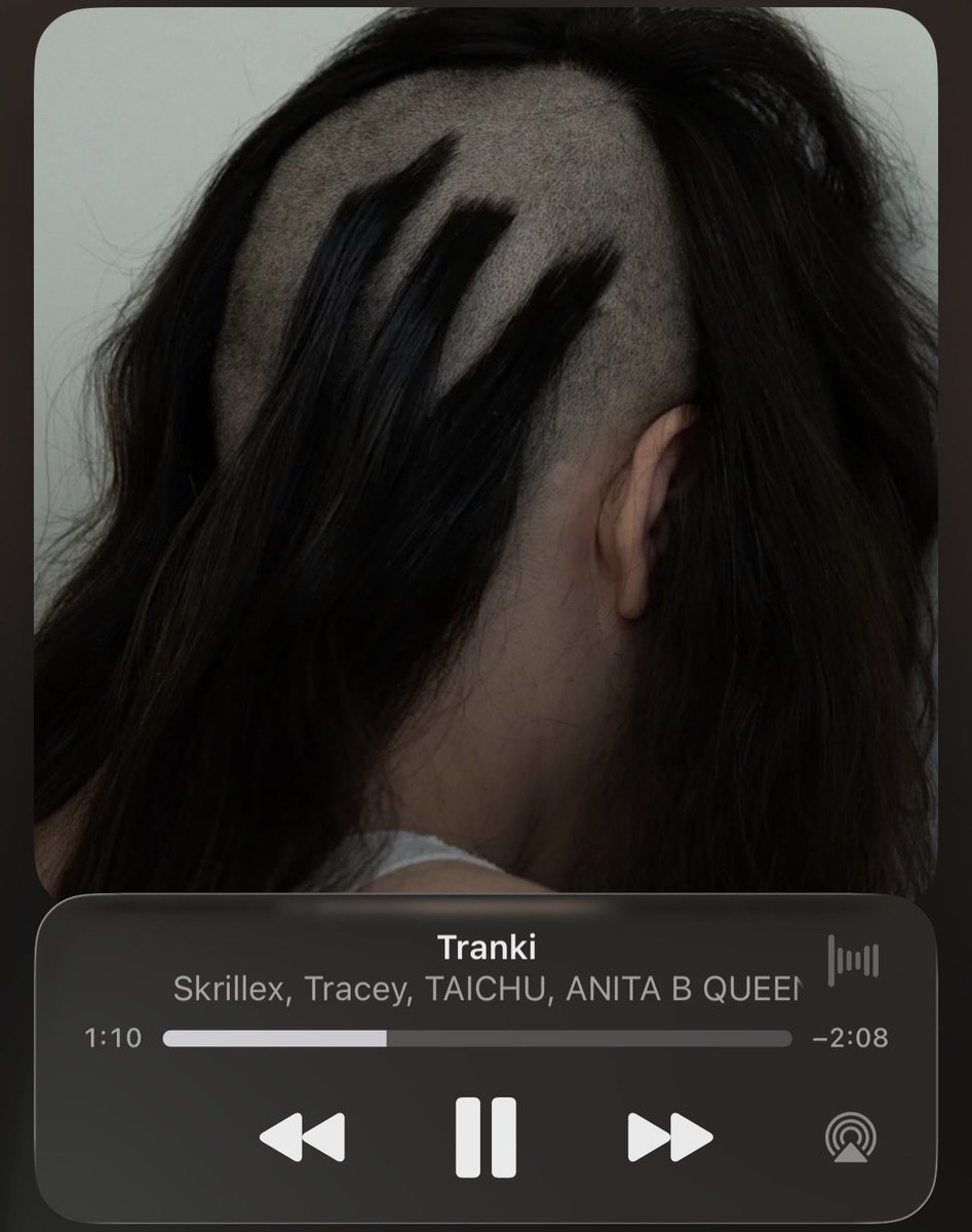 sincerelywet's tweet photo. a taichu no la conoce ni la madre pero tiene como cuatro canciones con SKRILLEX que es la persona con la que lit killah sueña colaborar 😭. https://t.co/8GJUMafAlF