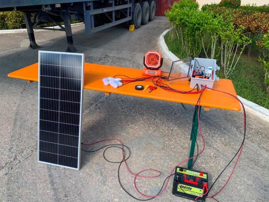 Saunders670304's tweet photo. Como parte de las acciones para garantizar la cosecha cafetalera la empresa BioCubaCafé S. A. distribuirá 2000 kits fotovoltaicos de 12 voltios entre los productores del grano en el oriente del país, de los cuales 1000 ya se encuentran en #SantiagodeCuba
https://t.co/AFmxagpkcA https://t.co/8ezecYyOvz