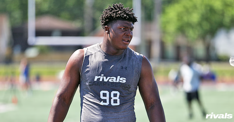 SWiltfong_'s tweet photo. The nation's No. 1 prospect Kellan Hall sets Jan. 3 decision date. The intel says Kentucky is leading the race but three more visits loom. The latest intel here: https://t.co/kkzm1sVTaa https://t.co/CfW0lpt6IA
