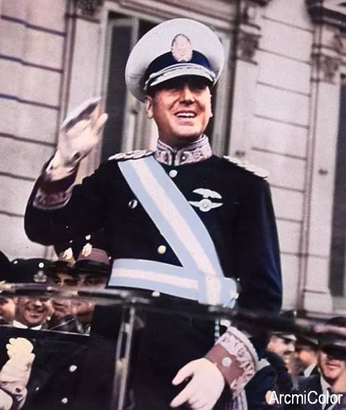IIFBS_'s tweet photo. Le général Juan Perón à Pierre Sidos, lors de leur entrevue à Madrid le 22 octobre 1972:

« Vous avez contre vous les mêmes adversaires qui ont provoqué mon départ d'Argentine : le grand capitalisme yankee, les dirigeants marxistes et l'internationale sioniste. »

« Quelle est la capitale de la subversion dans le monde ? C'est Paris, depuis 1789. »