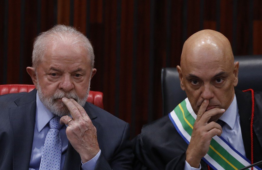 Brasilista7's tweet photo. 😅 Quer dizer que a Inteligência Americana de Donald Trump enganou a poderosa Polícia Federal de Lula e Moraes? Kkkkk 😅😅😅 https://t.co/JsGRntVQ8I