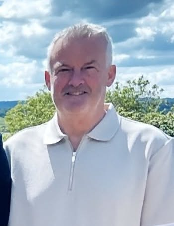 SussexIncidents's tweet photo. 🚨 URGENT: MISSING MAN, 62, SOUGHT IN SUSSEX

Sussex Police are urgently seeking Mark, 62, who has gone missing from Ferring.

He was last seen at his home in the early hours of Monday, 26 October.

👤 Description:
• 5ft 9in tall
• Short grey hair
• Jumper, jogging bottoms and a green coat
📍 He also has links to Brighton and Newhaven.
📞 Seen Mark or know where he is? Call 999 immediately, quoting serial 1306 of 26/10.
Please share to help find him. #Sussex #MissingPerson #SussexPolice