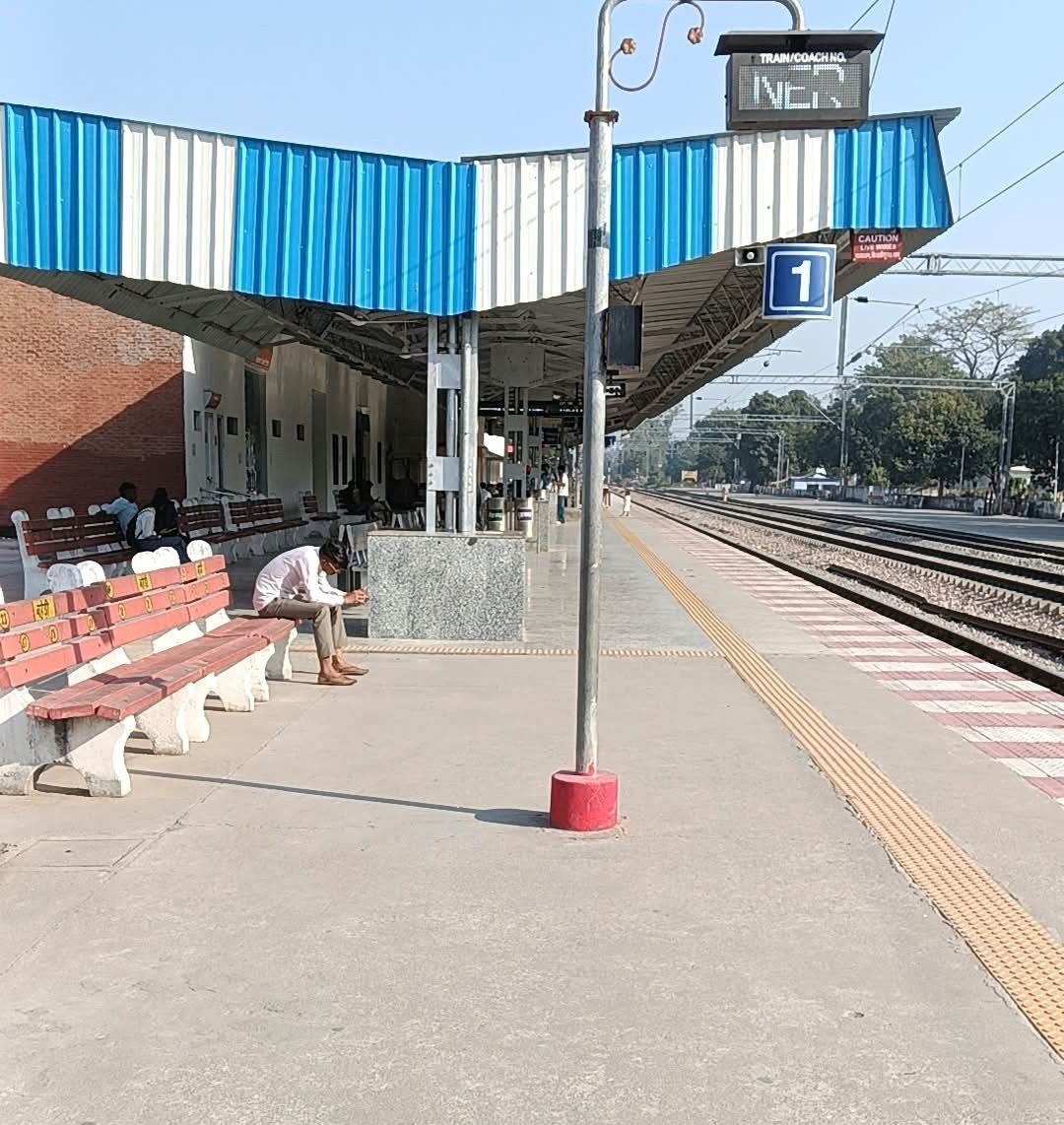 drm_drmizn's tweet photo. स्वच्छ रेल-सुखद सफ़र ! 🧹 

स्पेशल कैम्पेन 6.0 के अंतर्गत साफ-सफाई के बाद बहेड़ी रेलवे स्टेशन का आकर्षक एवं स्वच्छ स्वरूप।   

#SpecialCampaign6 #CleanlinessDrive
@PMOIndia
@RailMinIndia
@DARPG_GoI
@nerailwaygkp https://t.co/uM5jrVYe7D