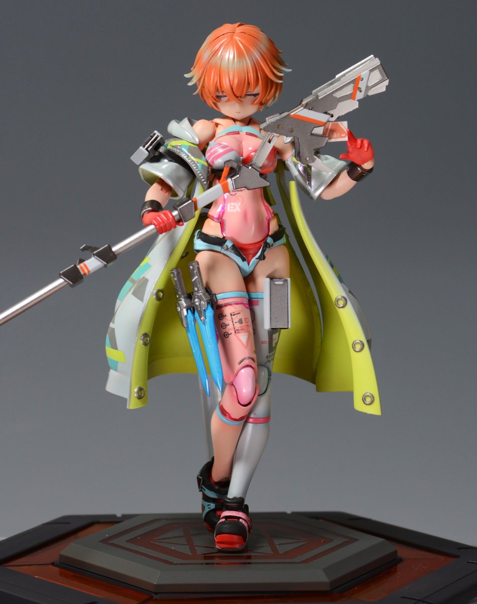 Auchi_Kendi's tweet photo. P☆Mたちは、魔界に棲む異形の力を宿した "スレイヴカード" と、カードに宿った力を顕現させることが出来る "スレイヴ・ドライバ" を武器とする。
　二千年前、解放者セーヌが魔界の門を封じたことで地上から魔物は一掃されたが、秘術により境界を越えて魔の力を抽出しカードに宿らせている。
(3/10 https://t.co/xh5DaTPykM