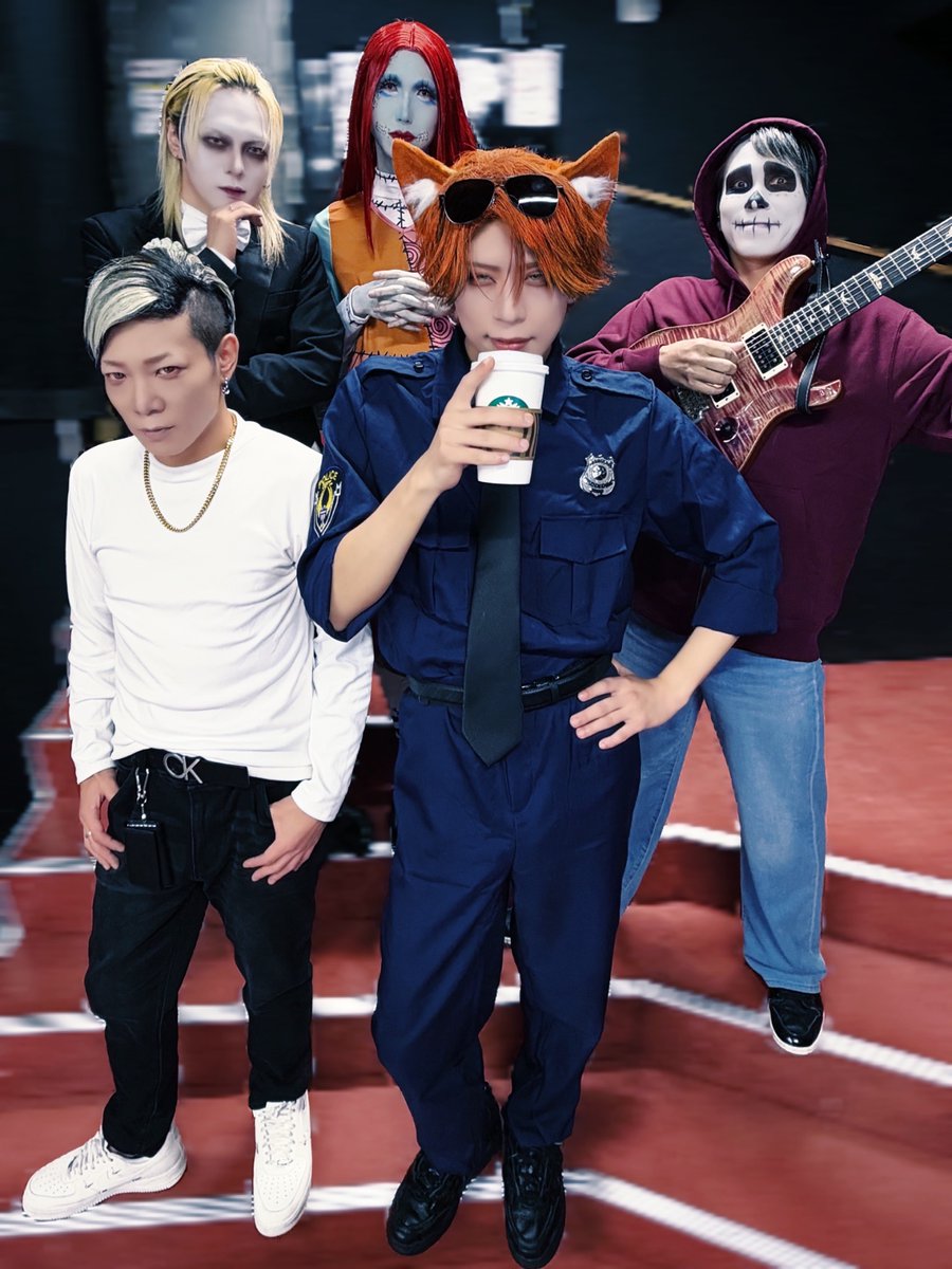 gatochou's tweet photo. ━━━━━━━━━━━━━━━━━━━━
 蛾と蝶 単独公演
 「ガチョウハロウィンナイト2026」
 ご来場頂きありがとうございました‼︎
━━━━━━━━━━━━━━━━━━━━

▶︎▶︎Next◀︎◀︎
・━・━・━・━・━・━・━・
　26 NiJYUROCK presents
　PANiC×PANiC TOUR 2026
・━・━・━・━・━・━・━・　

🗓️ 2026/11/02(月)
📍 高田馬場CLUB PHASE
⏰ OPEN 14:30 / START 15:00
👤 蛾と蝶 / SPLENDID GOD GIRAFFE / 蜈蚣 / 曇りのち、 / 性傷年倶楽部 / KAKUMAY / SUPERKNOVA / アサガオ

🎫 All standing 前売A¥7,500 / B¥5,000 / 当日¥6,500(税込) 当日別途DRINK代/ 入場整理番号付

●e+一般発売　B1〜(1人4枚まで)

◽️購入ページURL
https://t.co/AsbxZPmNbZ
◽️蛾と蝶Official HP
https://t.co/oSAt7AyRDo