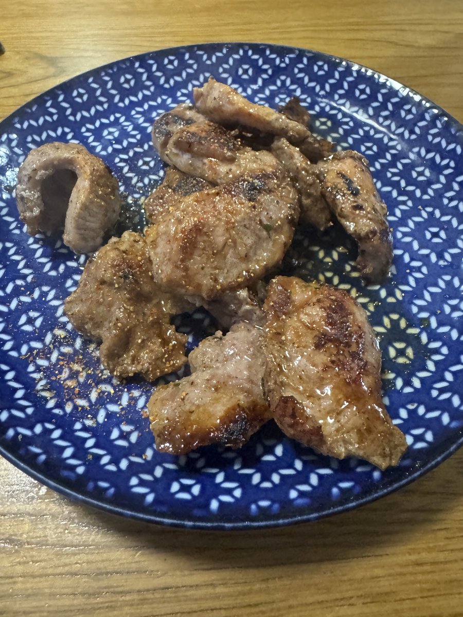 tetsuoaicoder's tweet photo. いつホル かしら 塩 https://t.co/Z7TnB4lpn0