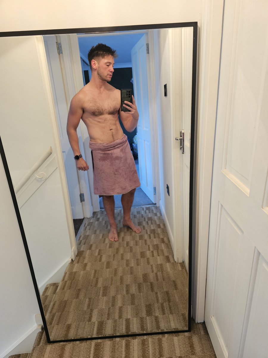 Workout_wright's tweet photo. Towel Tuesday still a thing? https://t.co/sogXzos2fe