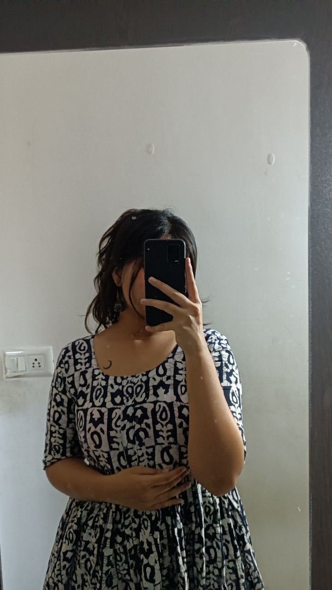 Miss_Niyati's tweet photo. 29 को करवाचौथ का व्रत है दोस्तो

अब कोई ऐसा बहाना बताओ ताकि मम्मी को शक ना हो मुझ पर 😌 https://t.co/YcwSdM28NU