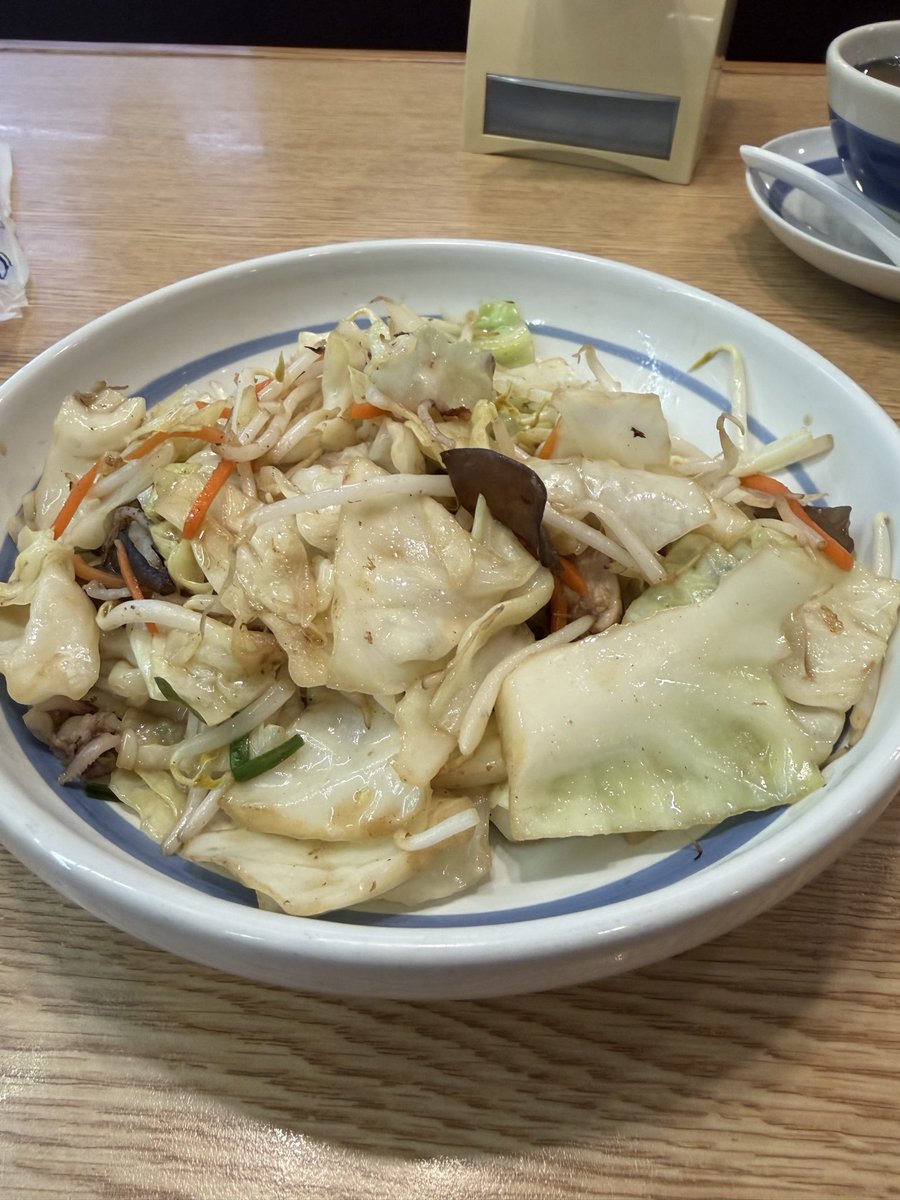 TheJetDriver's tweet photo. いつもの場所で食べたら普通盛りで頼んだのに大盛りで来ました。感謝します😍💕 https://t.co/x021yz0kNu